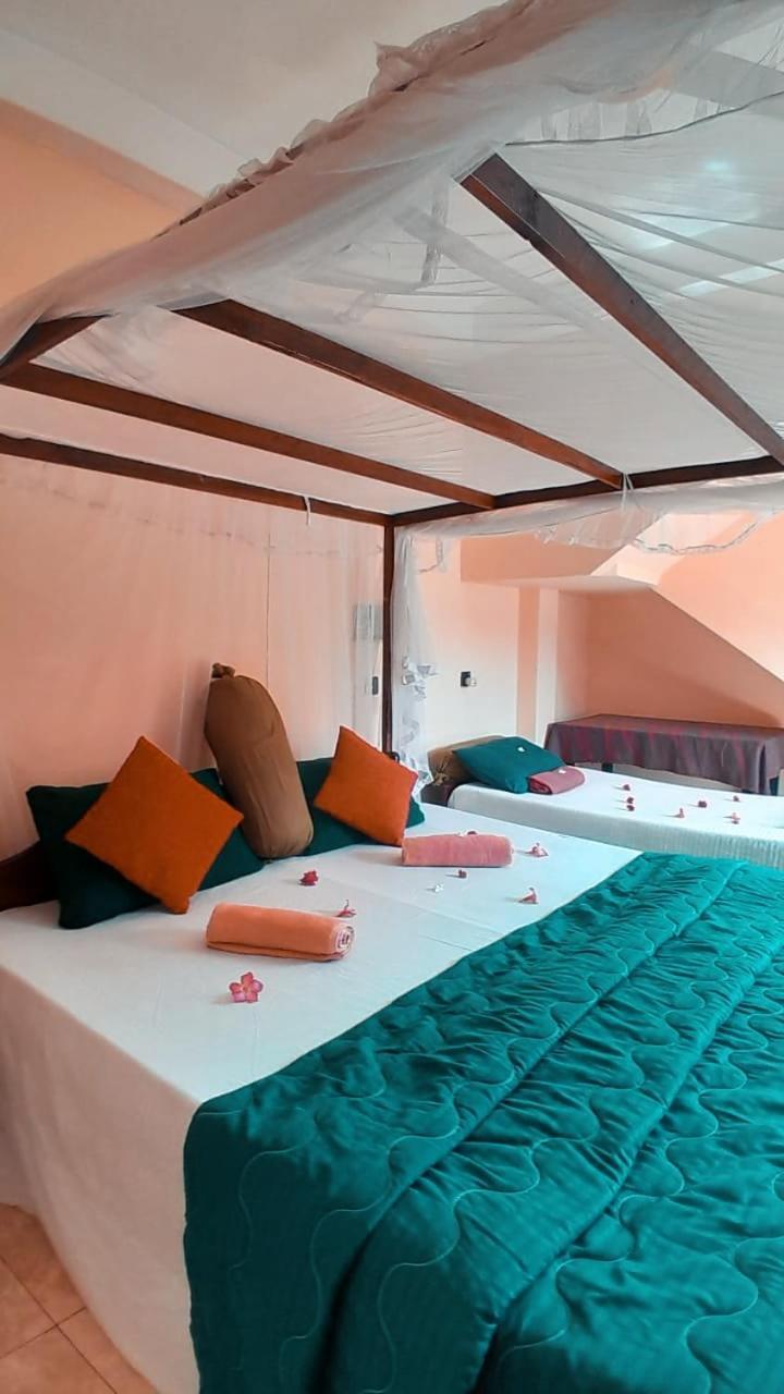 New Sea Lion Guest House Хиккадува Экстерьер фото